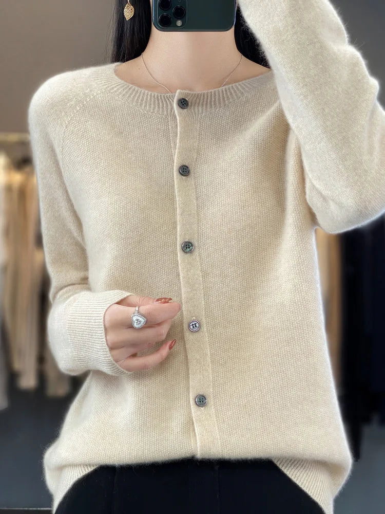 Avelina - Buttoned Cardigan