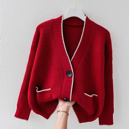 Valeria - Chic Button Cardigan