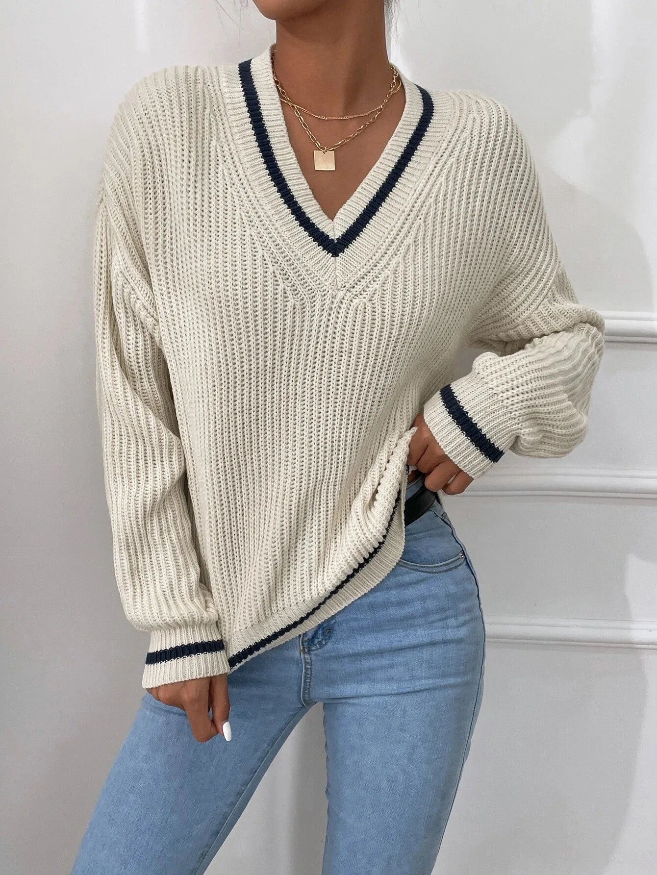 Christine | Elegant V-Neck Sweater