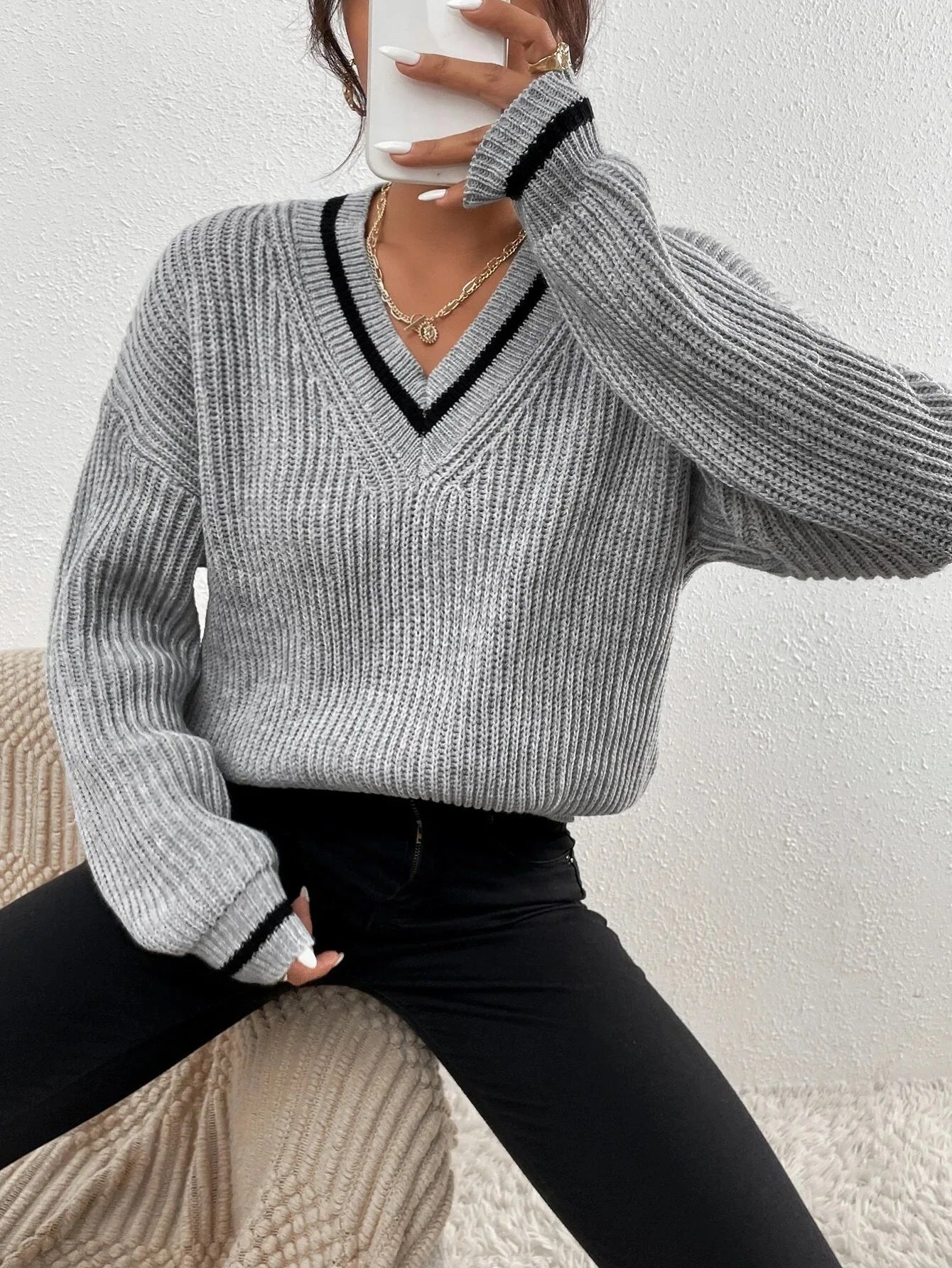 Christine | Elegant V-Neck Sweater