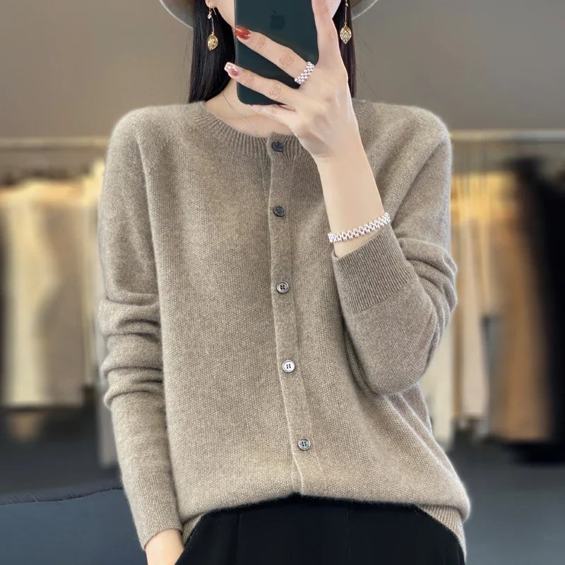 Avelina - Buttoned Cardigan